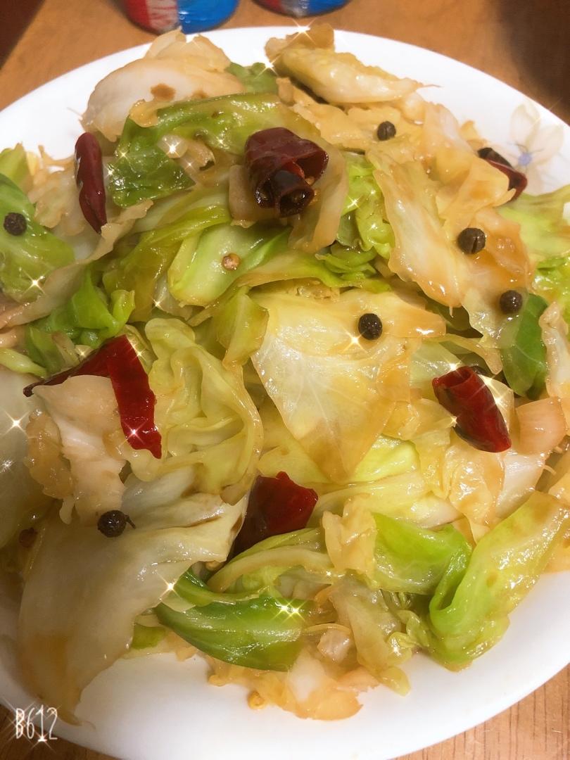 厨师长教你：“手撕包菜”的家常做法,简单又不失美味