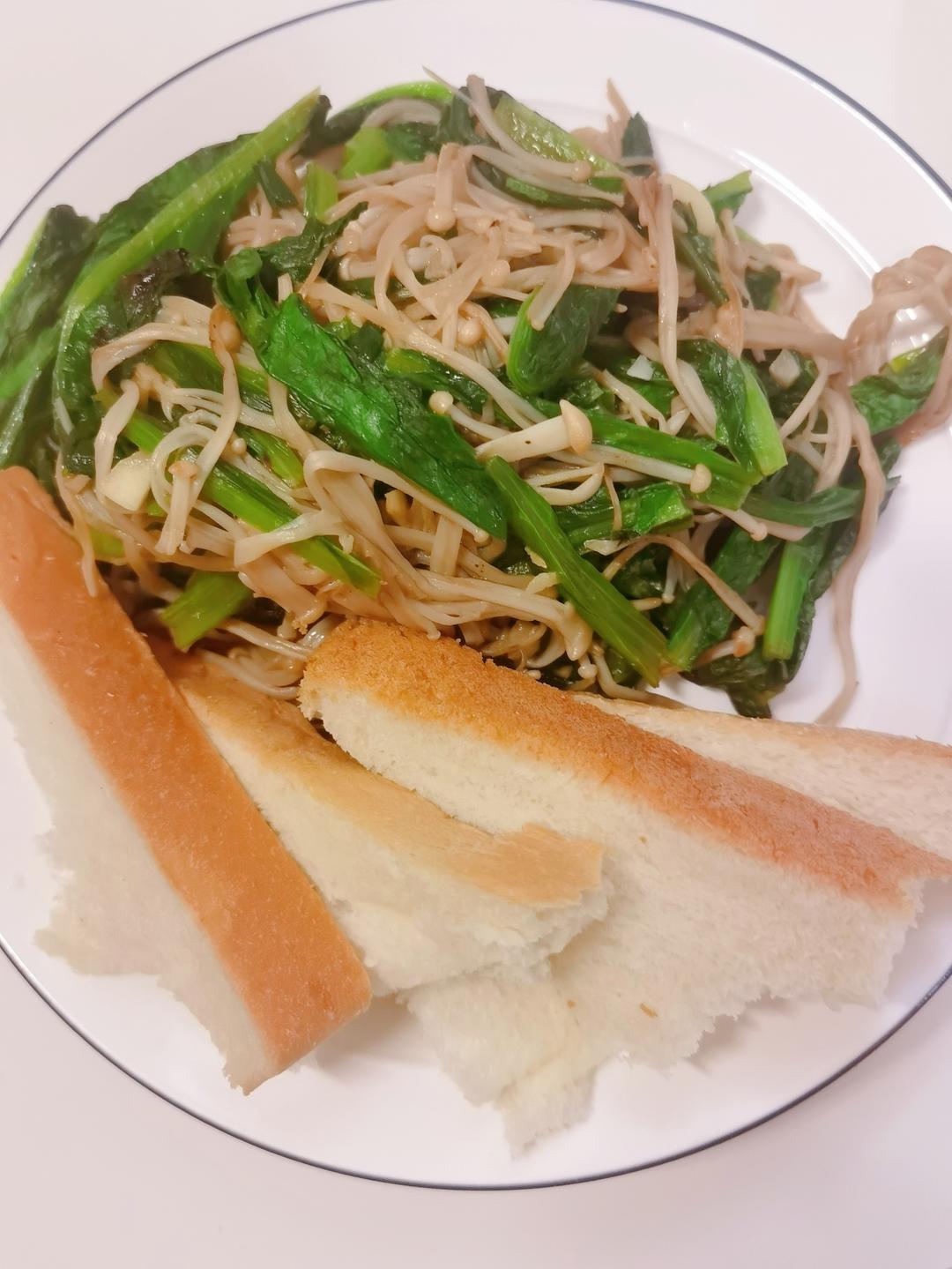 小清新---金针菇炒油麦菜