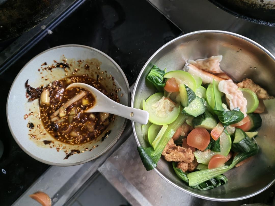 比麻辣烫好吃百倍！自制超过瘾巨解馋麻辣拌