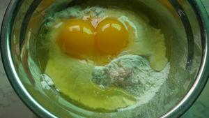 火腿鸡蛋煎饼的做法 步骤2