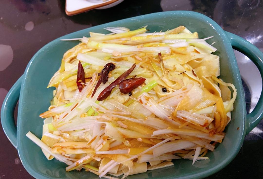 周末快手菜，健康低脂的葱油豆腐皮