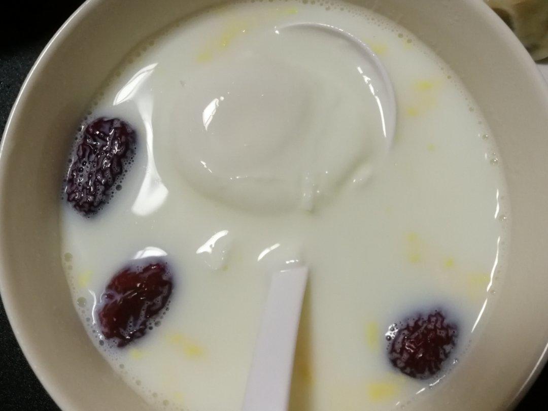 洪小饭做的鸡蛋撞奶