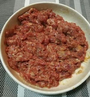 土豆炒牛肉的做法 步骤2