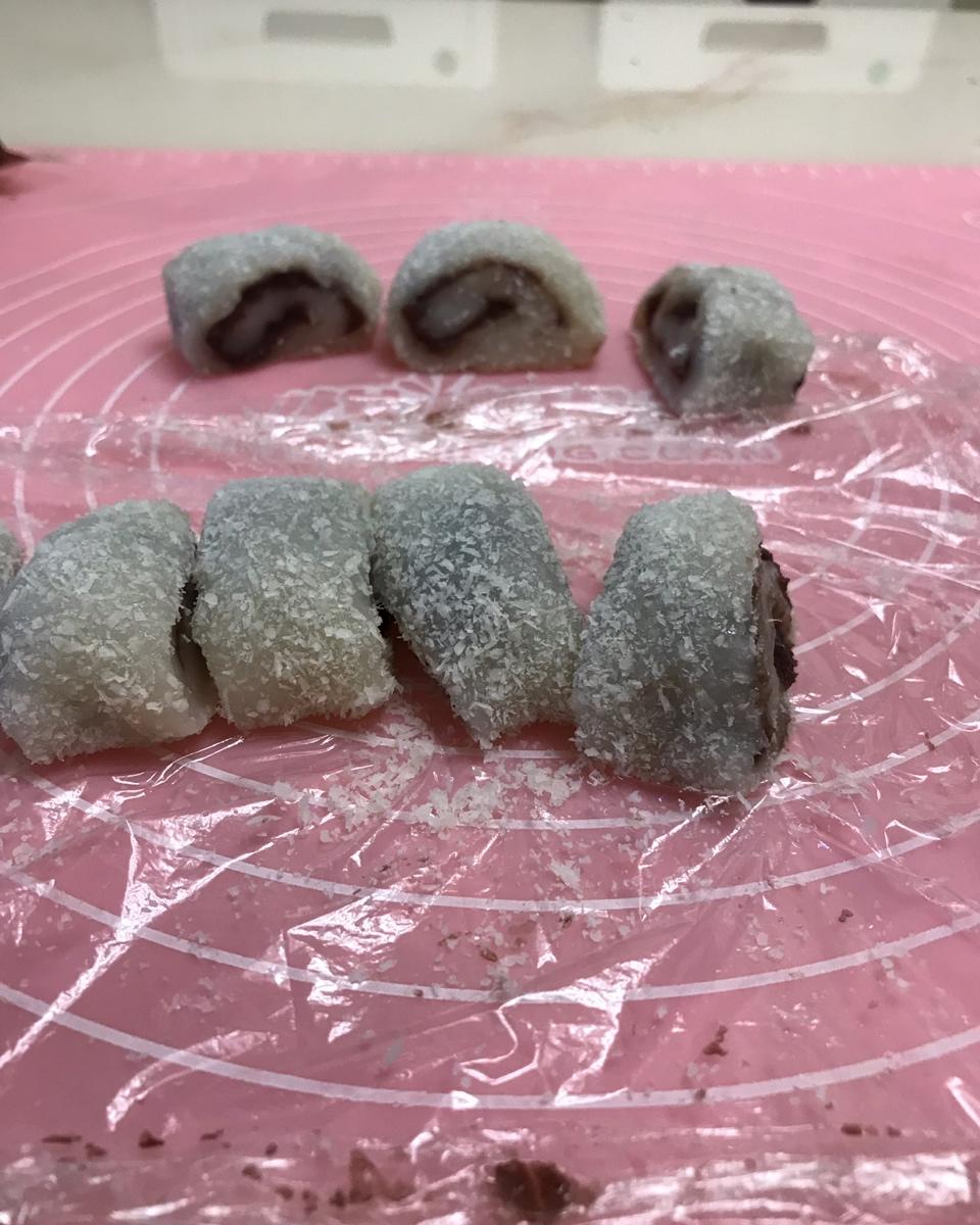 椰蓉豆沙糯米卷