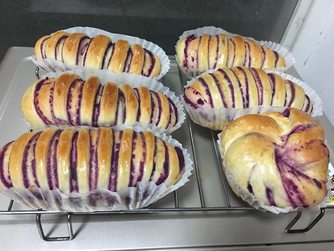 豆沙卷面包