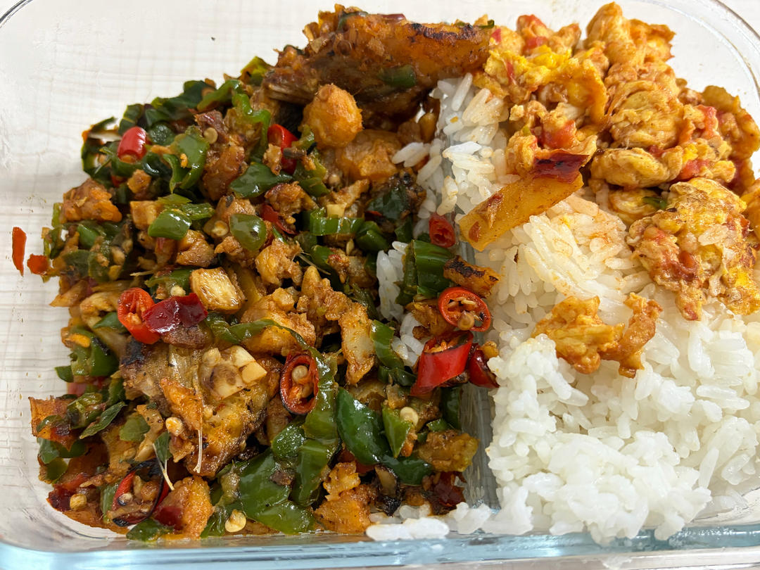 湖南特色菜，辣椒炒干鱼，又香又辣，真是太下饭了！