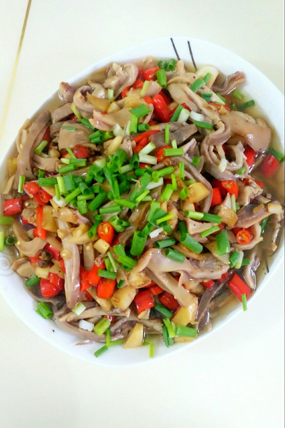 2017-07-06 19:31:13辣椒炒肚丝猪肚,红