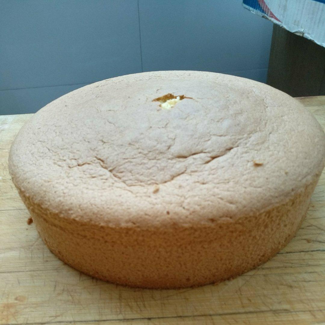 烤箱做蛋糕（戚风蛋糕的做法）