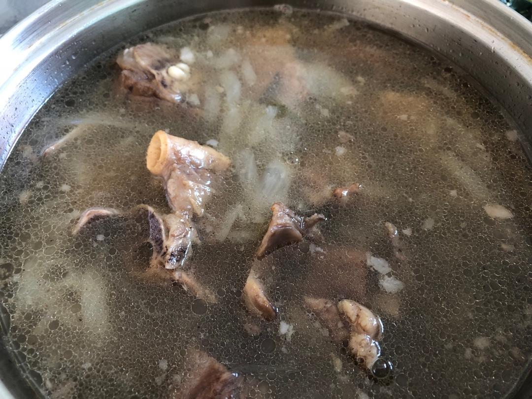 白汤羊蝎子火锅