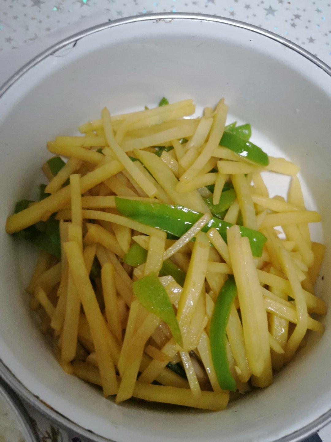 红油酸辣土豆丝