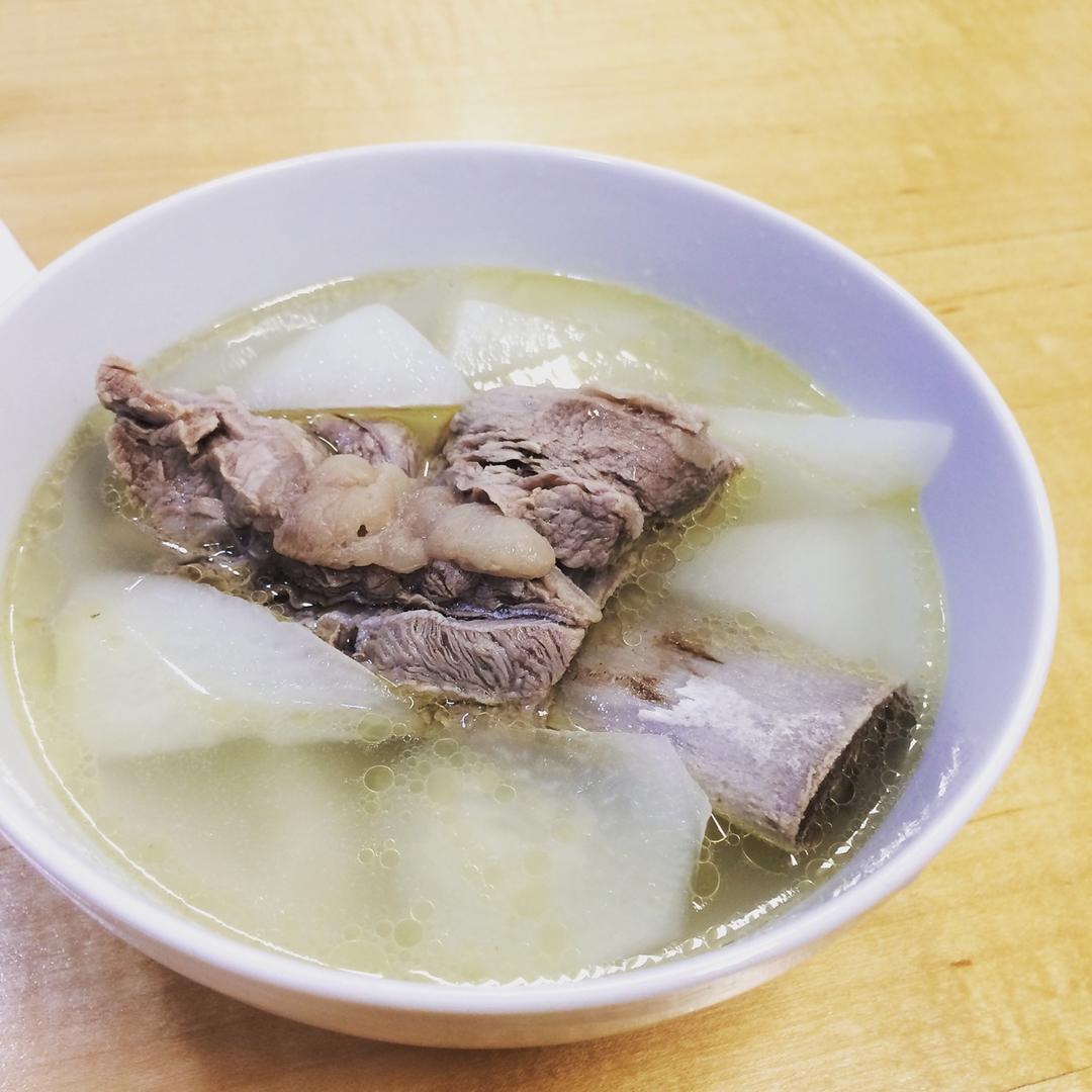 seila酱做的萝卜牛骨汤
