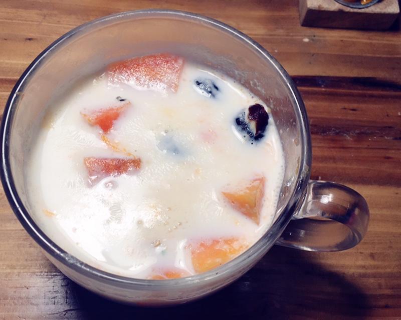微波炉版木瓜牛奶