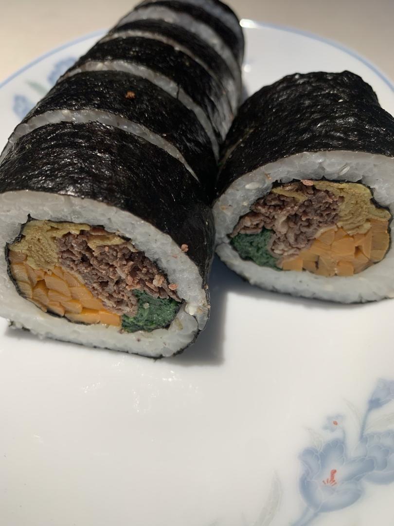 高颜值的紫菜包饭