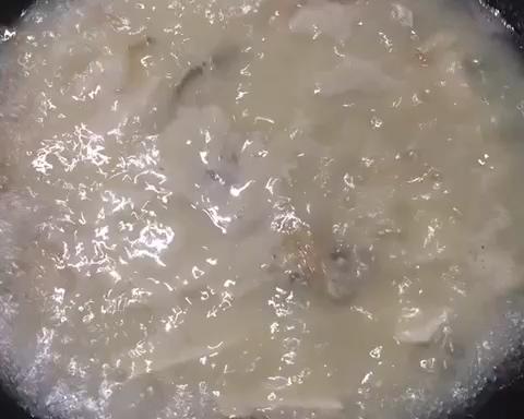 奶白海鱼汤的做法