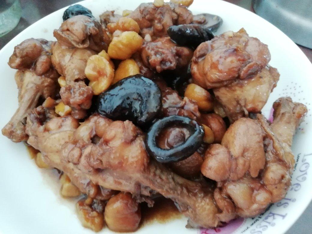 我爱你，从这里一直到月亮
-----去骨鸡翅烧香菇板栗
