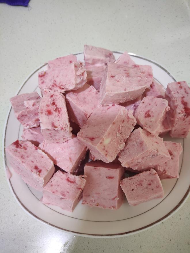 草莓厚切酸奶的做法
