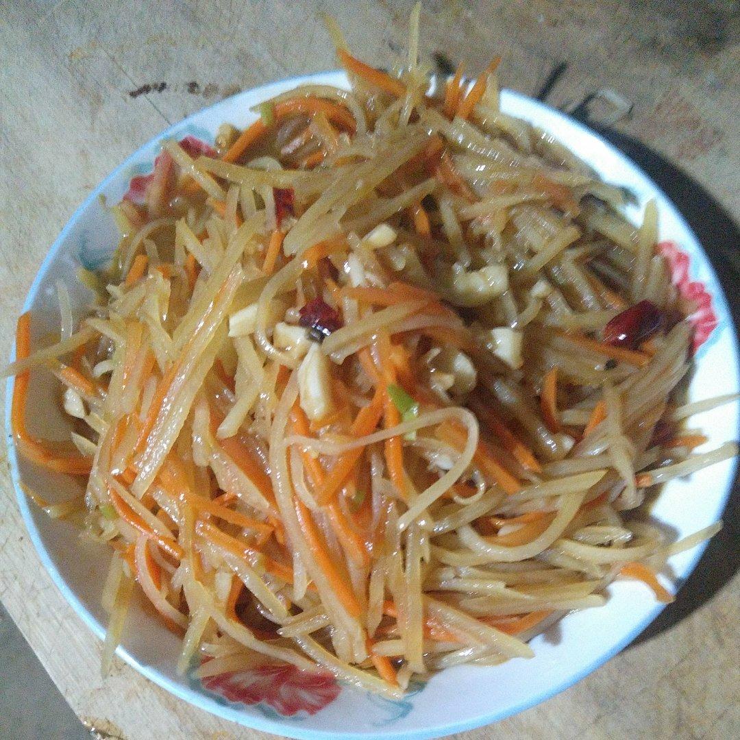 素炒土豆丝胡萝卜丝