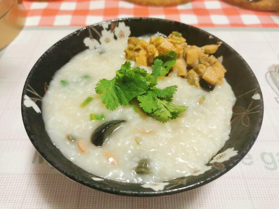 十五分钟快手之香滑皮蛋瘦肉粥(附五分钟电饭煲电压力锅更快捷方法)