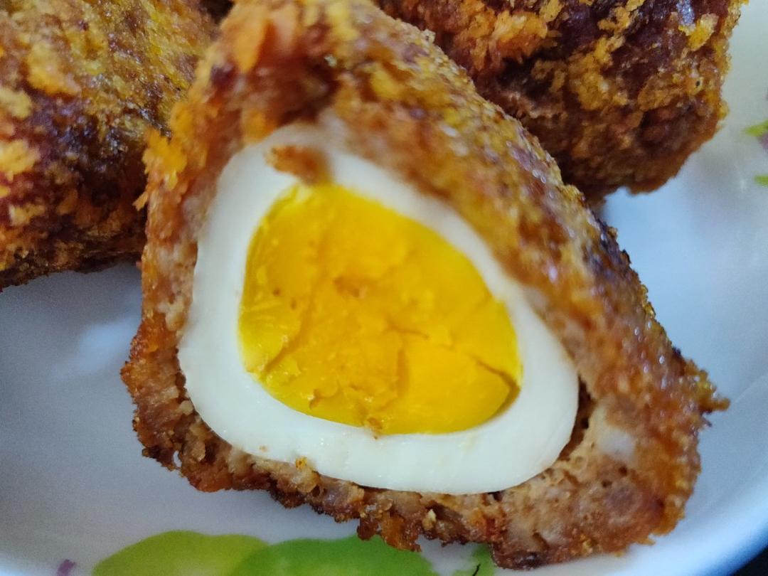 苏格兰炸蛋🏴󠁧󠁢󠁳󠁣󠁴󠁿「鸡蛋与肉的完美组合」简单料理也能有高大上美食