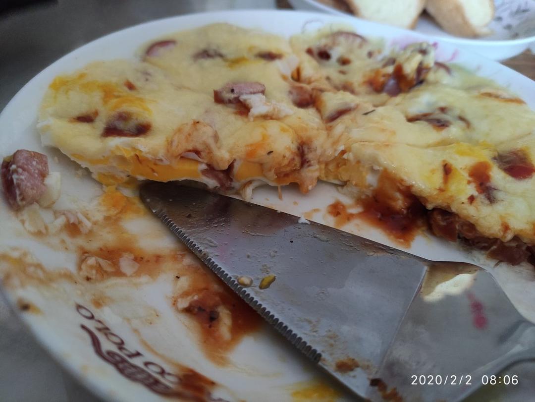 只需摆好材料去微波！惊艳全家的早餐端上桌：香肠奶酪烘蛋