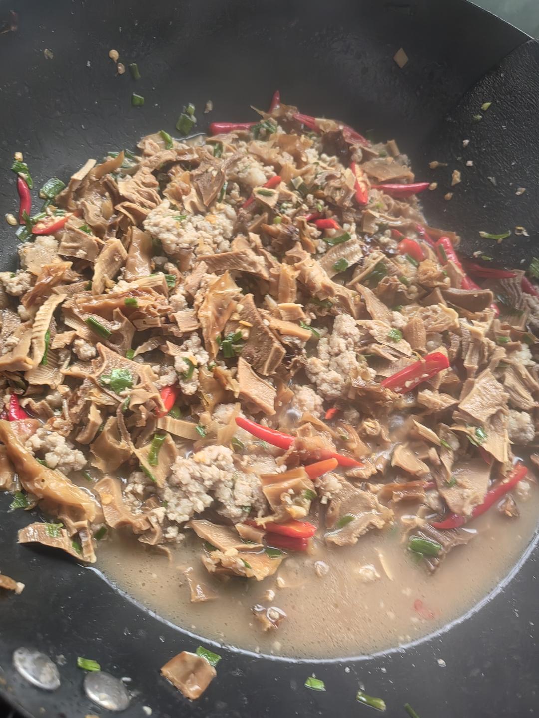 绝对下饭的笋干烧肉