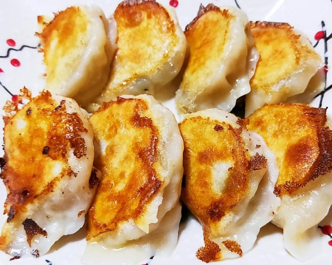 大嘴水煎饺(绿萝卜鸡蛋)