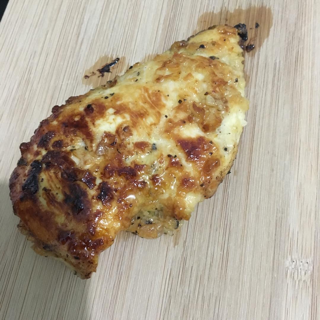 酷炫屌炸天好吃的煎鸡胸肉（香蒜蜂蜜煎鸡胸肉）