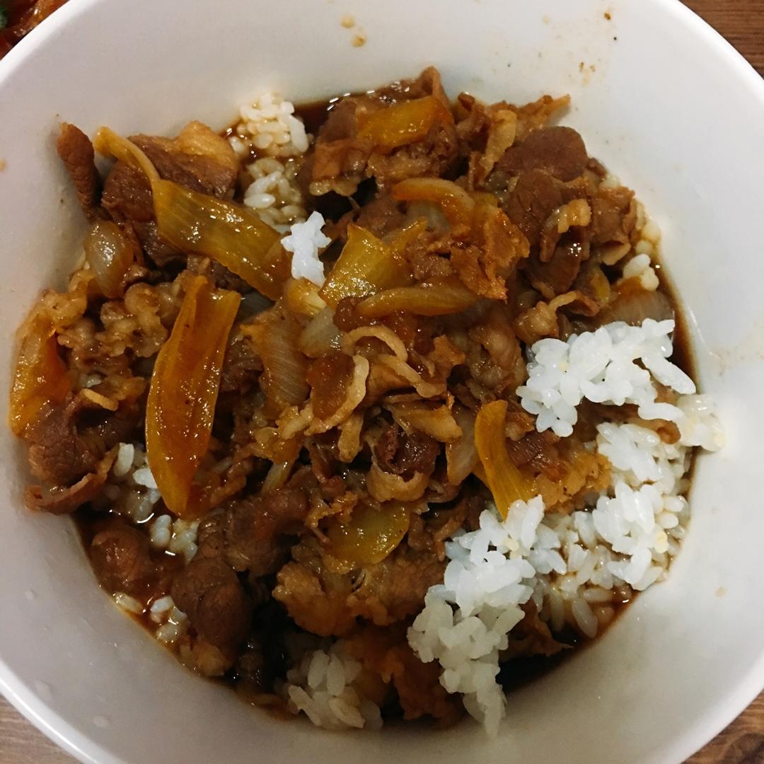 吉野家牛肉饭（牛丼）