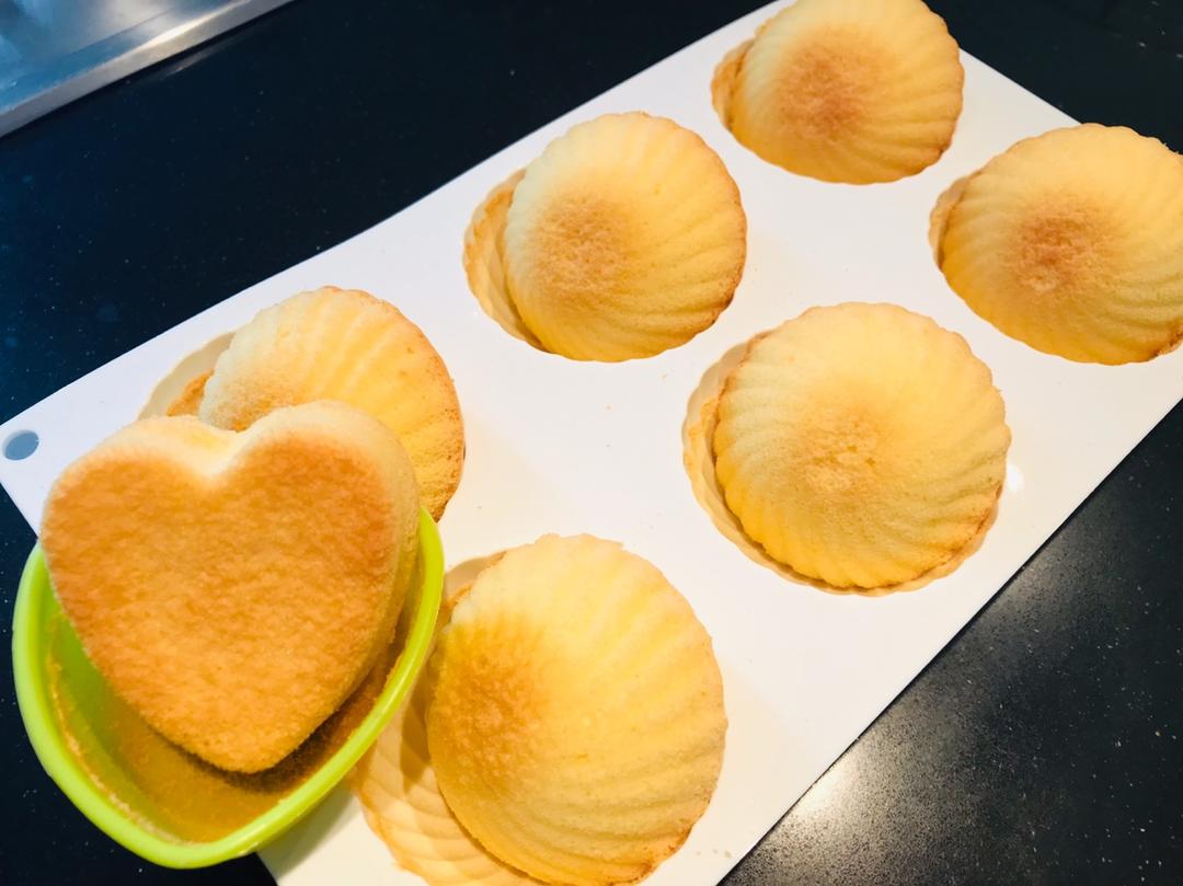 炼乳纸杯蛋糕