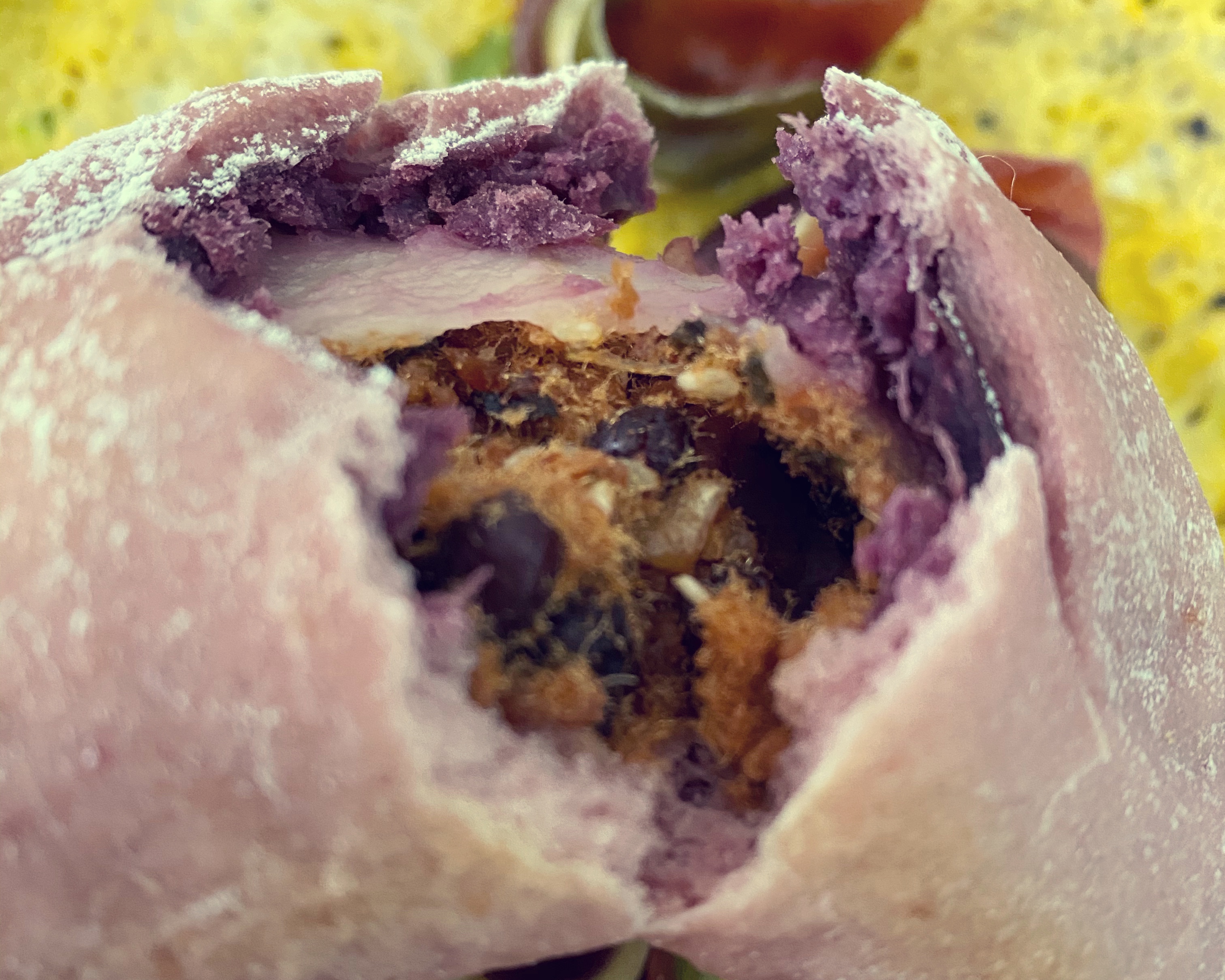 紫薯肉松红豆软欧包的做法