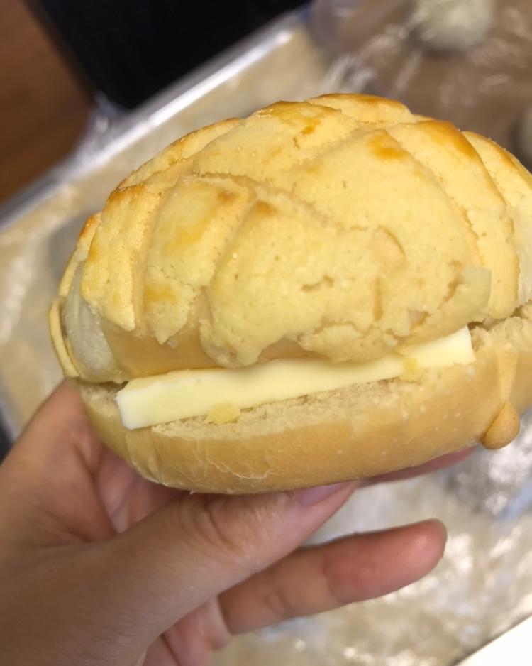 好吃到炸裂的港式菠萝包（附带制作酥皮的小视频）