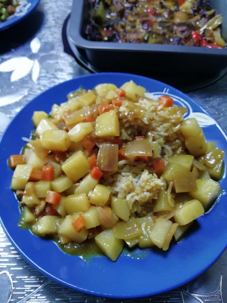 咖喱土豆饭