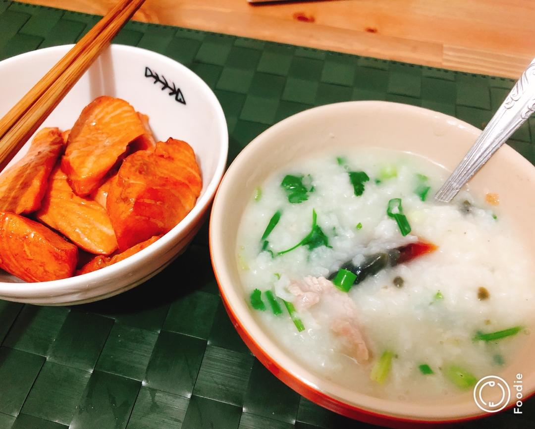 皮蛋瘦肉粥 Pidan & Pork Rice Soup