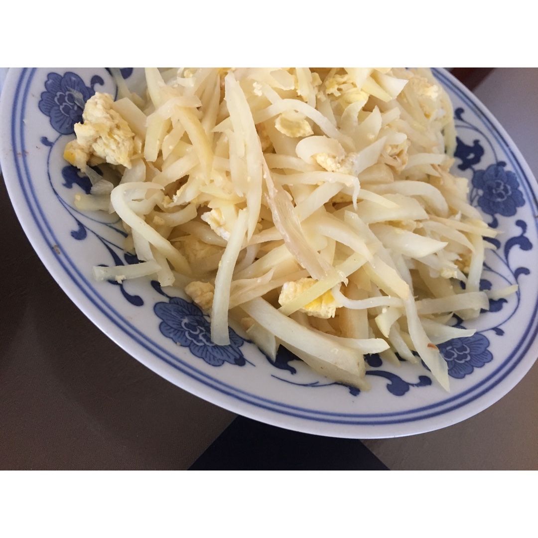 茭白丝炒蛋