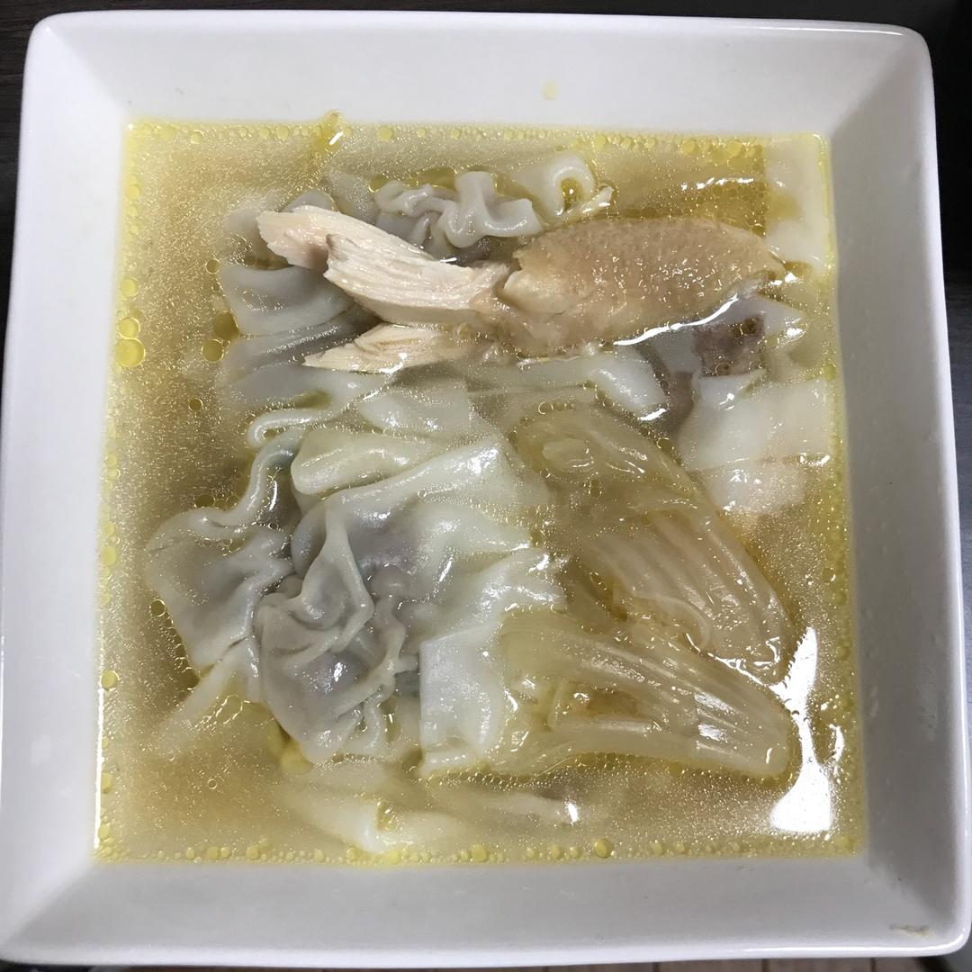 小白菜鲜肉鸡汤馄饨