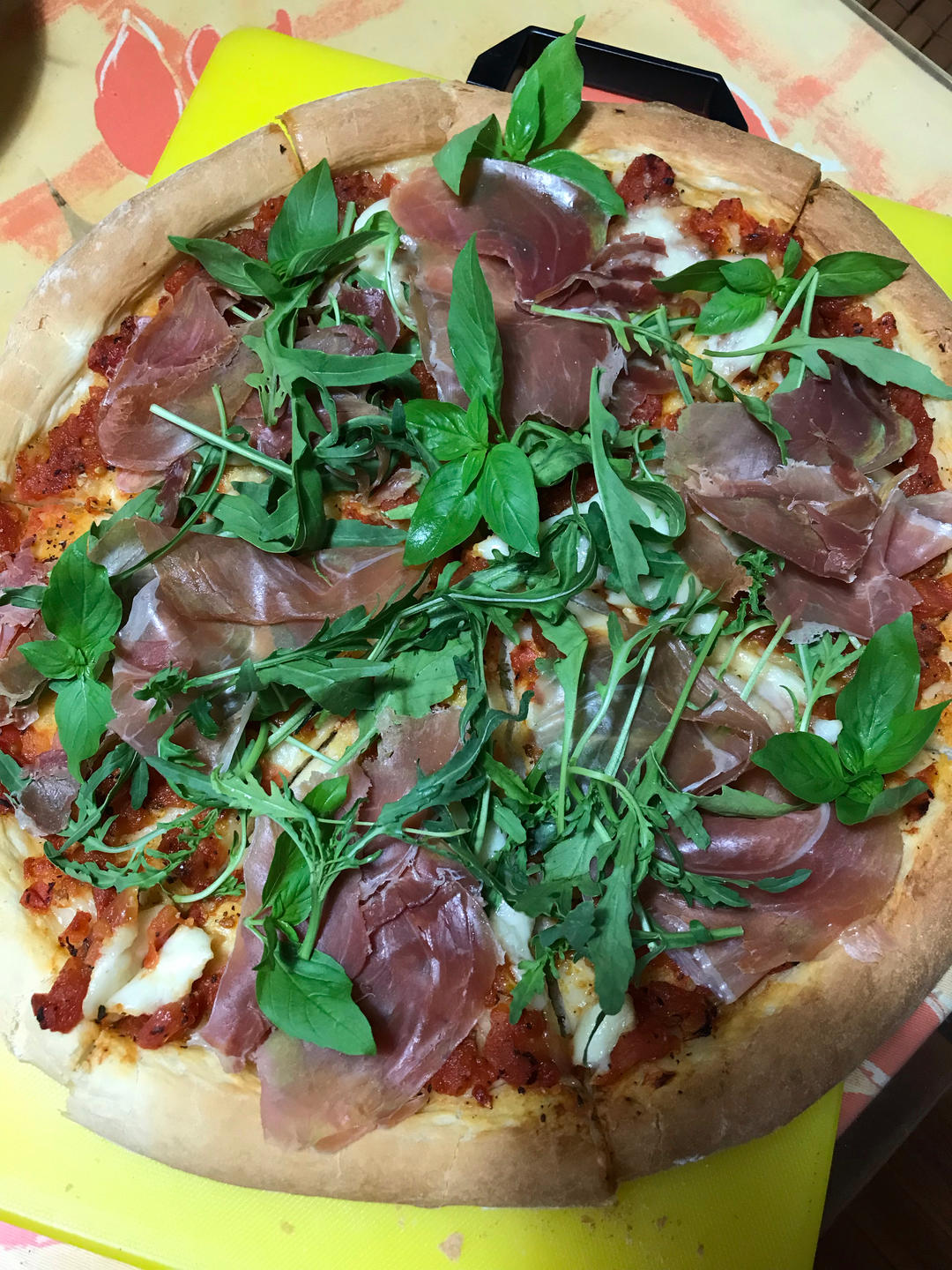 水牛芝士/浸润生乳酪/西班牙火腿片/披萨