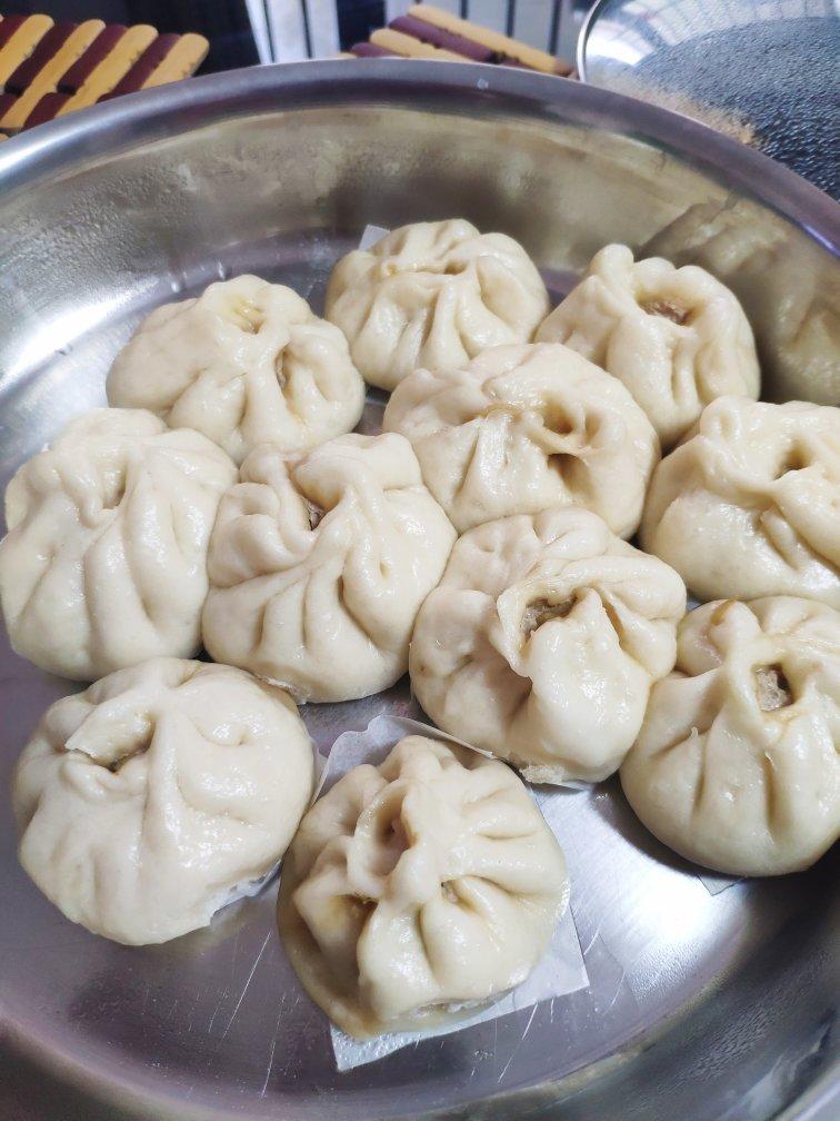 松软肉包