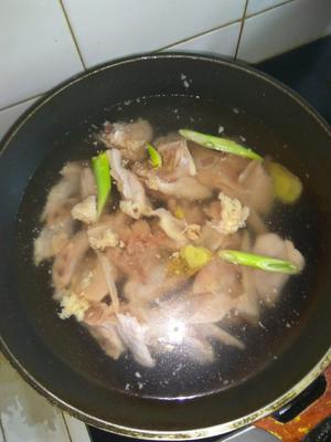 新疆大盘鸡的做法 步骤2