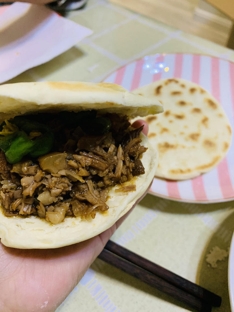 肉夹馍(白吉馍的制作)