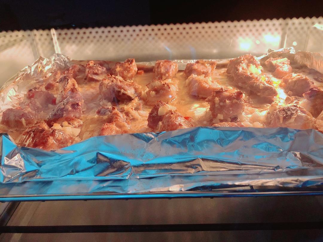 香到骨头里的蒜香排骨（烤箱）