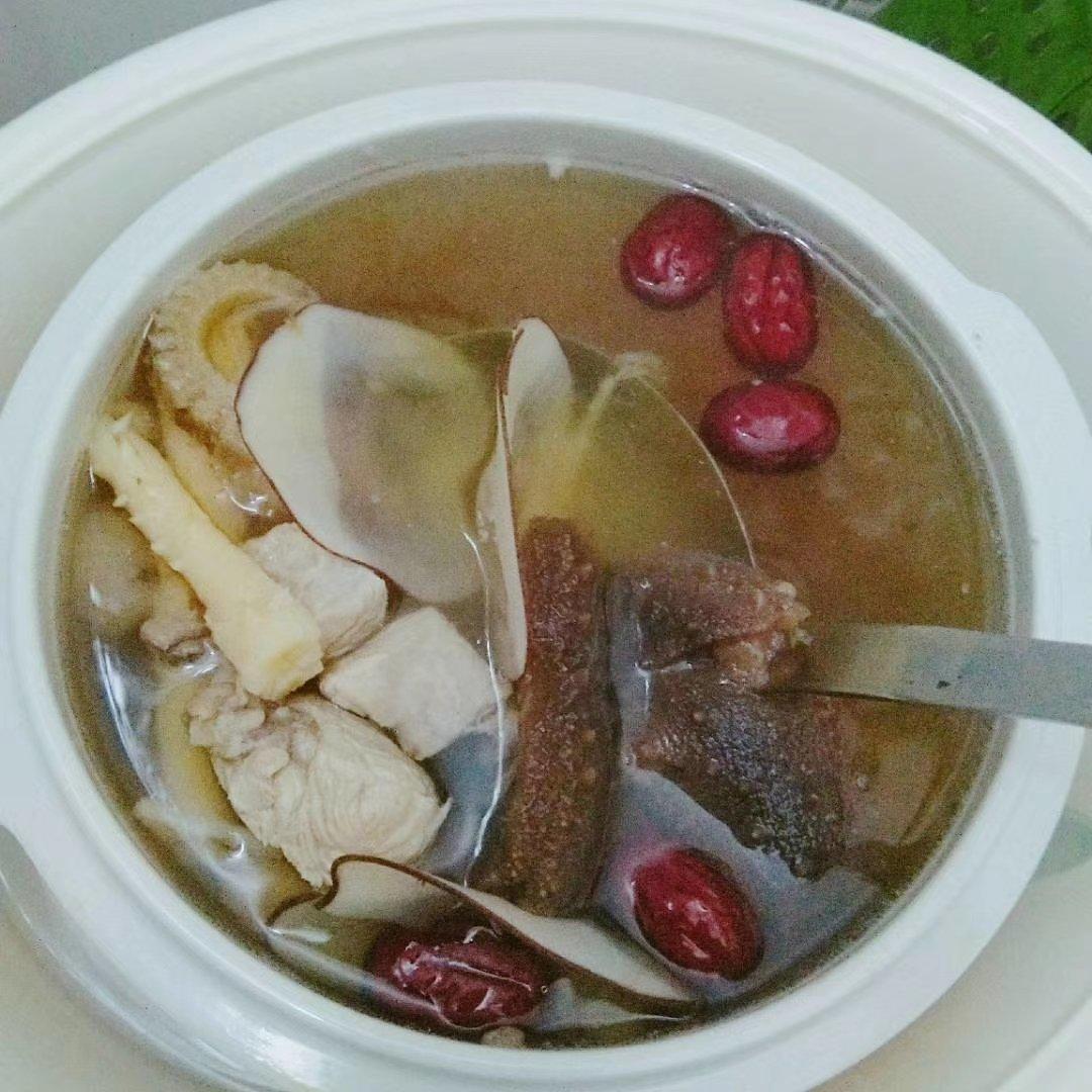 提高免疫力补肾止咳平喘润肺抗噪 海马海参汤