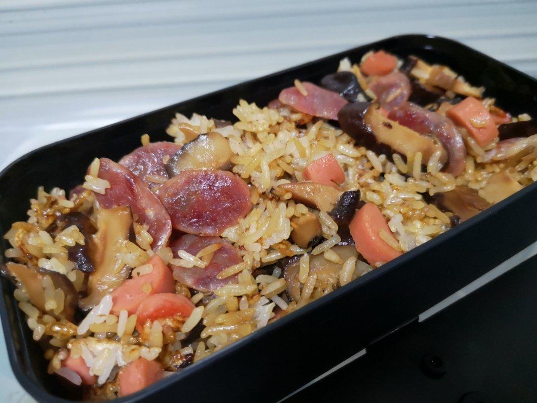 香肠煲仔饭