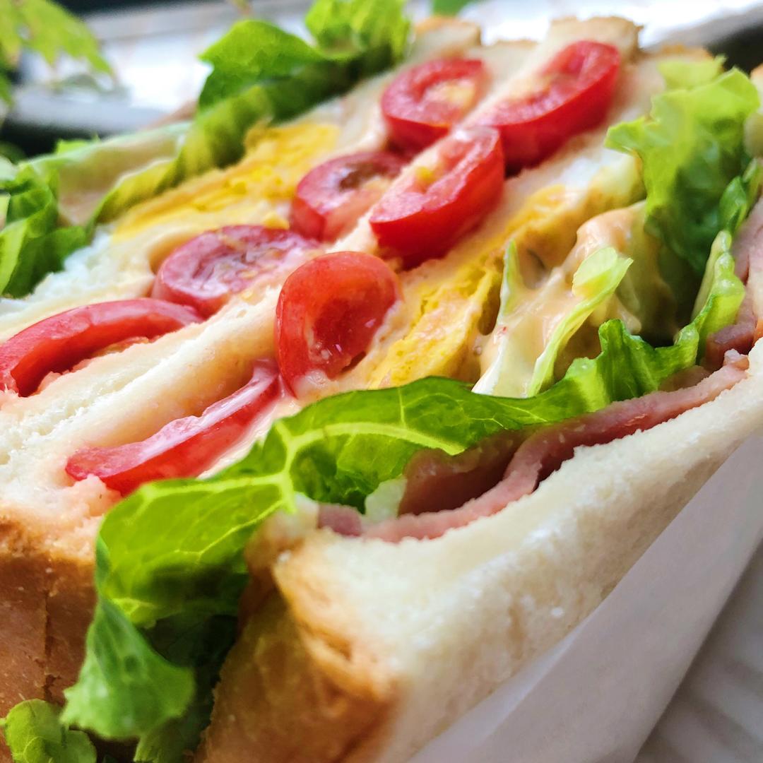 培根鸡蛋三明治🥪的做法