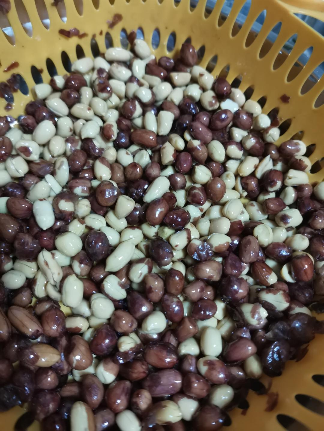 不掉皮的油酥花生米 ~~~ 超简单的下酒菜