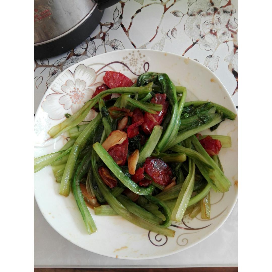 油麦菜炒腊肠