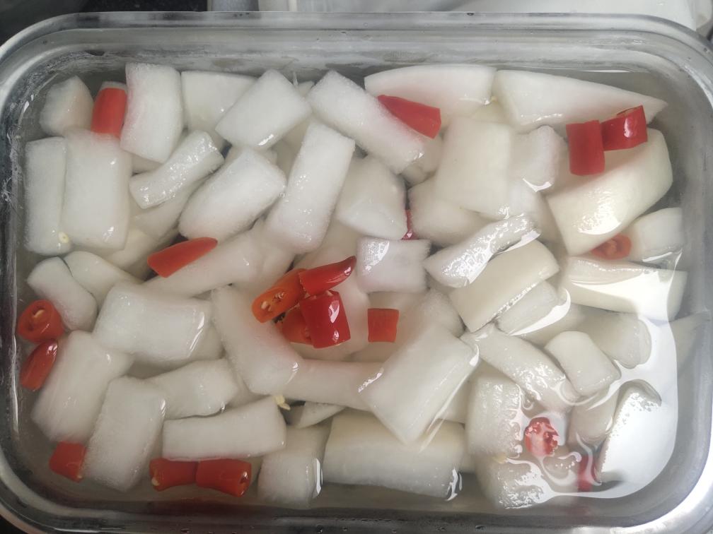腌萝卜，酸甜爽口