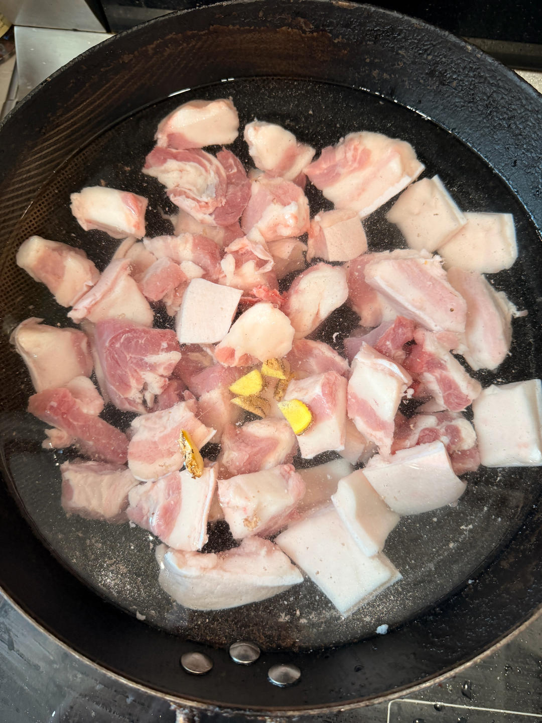 不焯水不放油的家常红烧肉