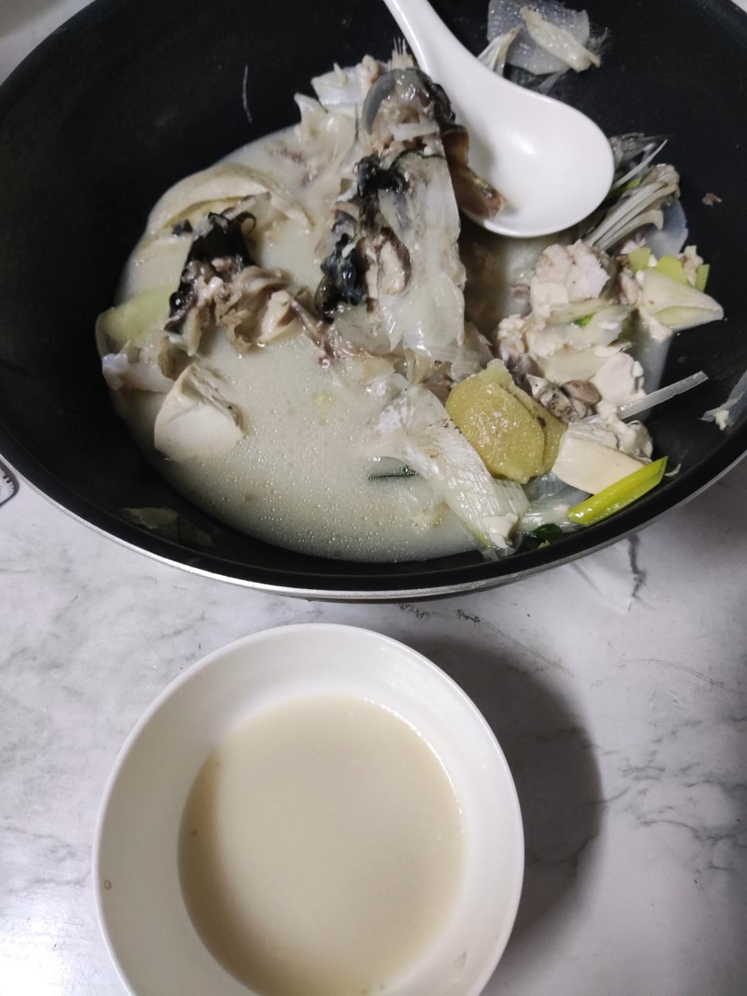 奶白鱼头汤（鲜）