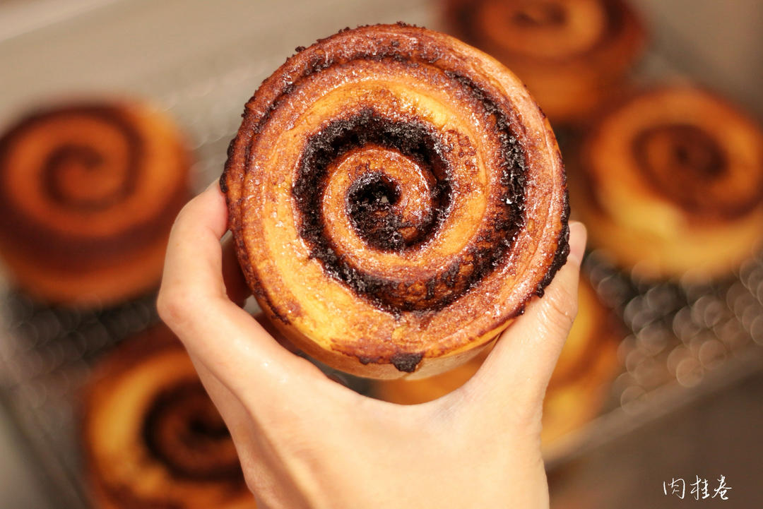 好吃！爱吃！香气浓郁热烈的布里欧修肉桂卷