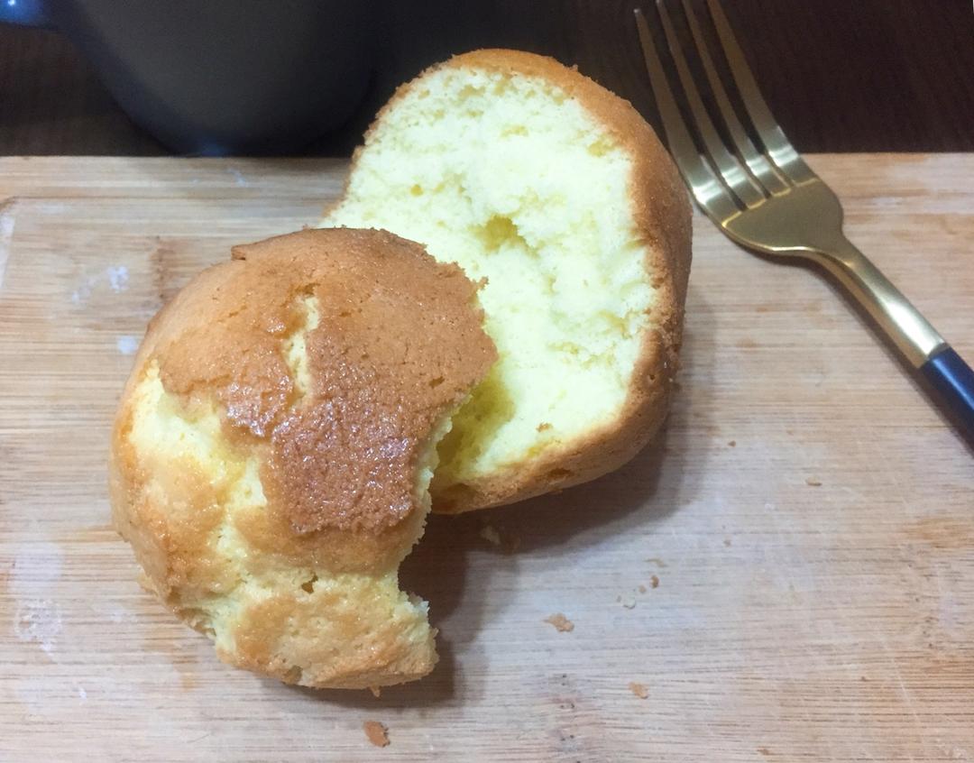 小山进杏仁蛋糕